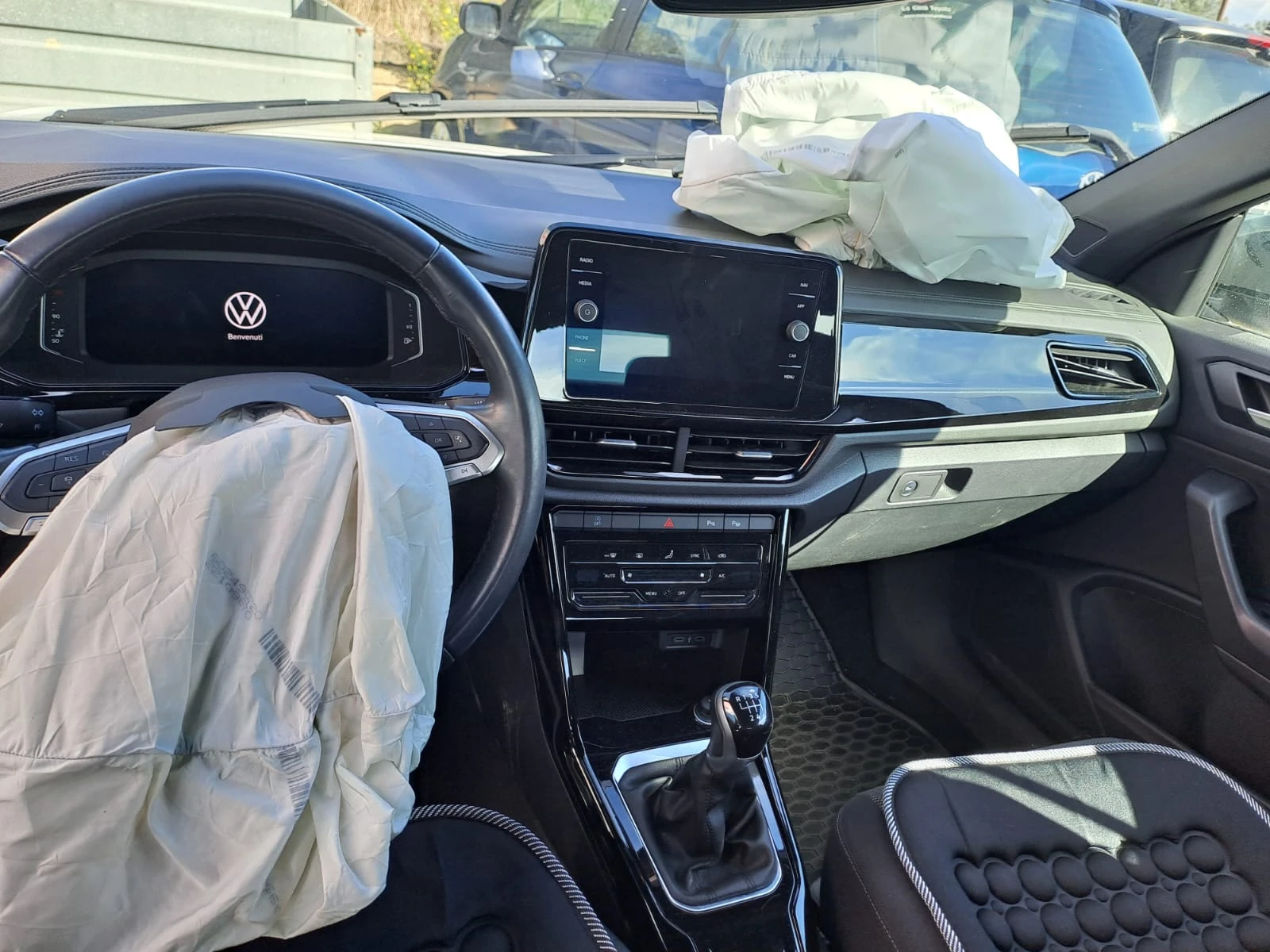 VW T-Roc 1.0КАБРИО - изображение 9