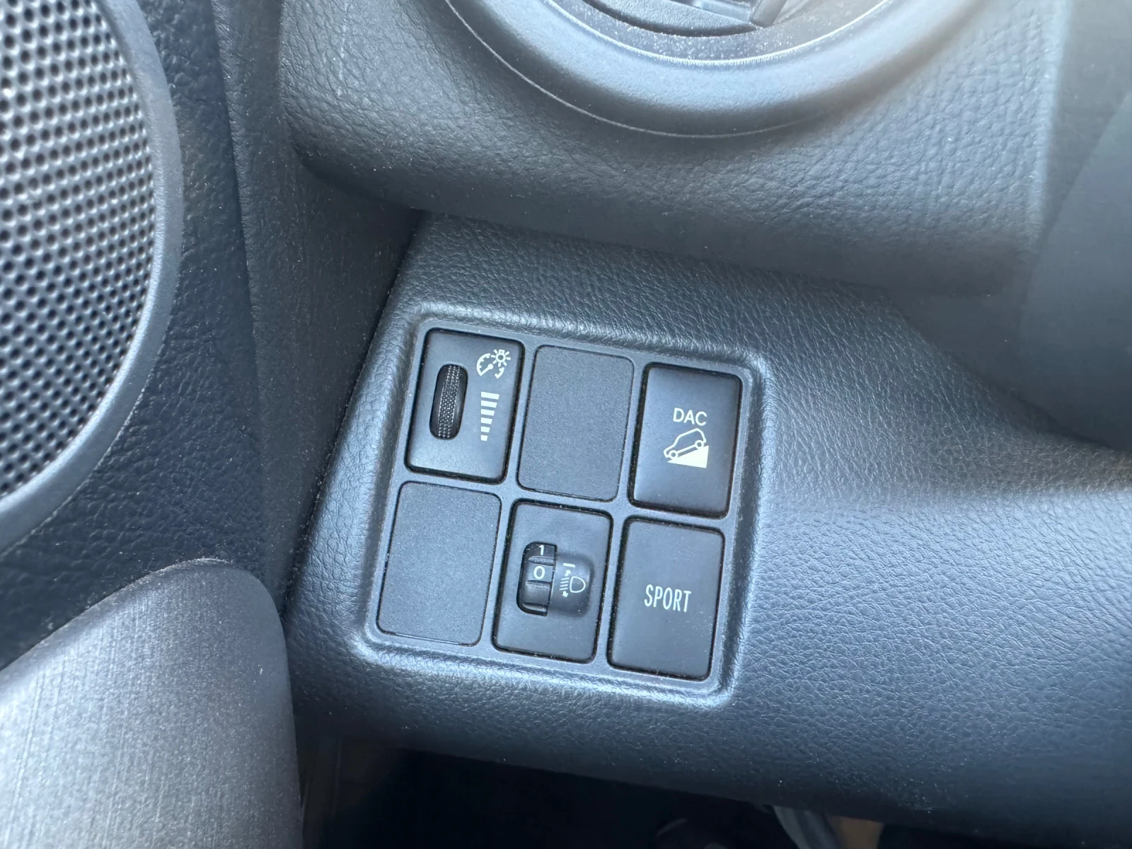 Toyota Rav4 2.2 Crossover  - изображение 9