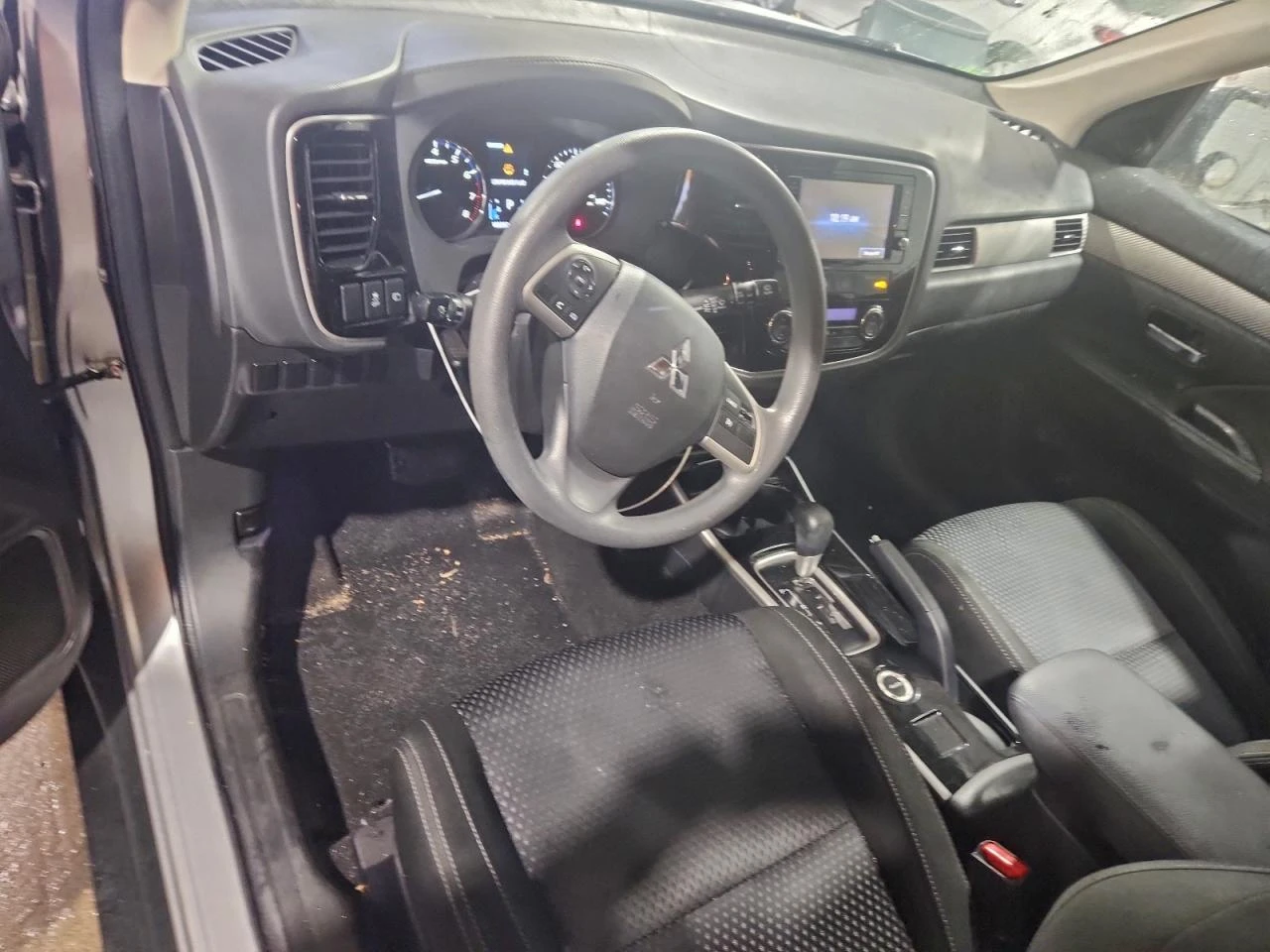 Mitsubishi Outlander SE AWD* ПОДГРЕВ* КАМЕРА - изображение 8