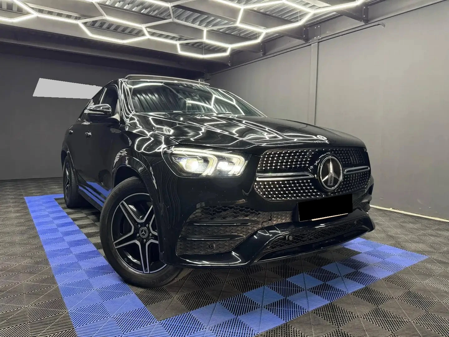 Mercedes-Benz GLE 350 d Coupe AMG-Line 4MATIC, снимка 2 - Автомобили и джипове - 54942545
