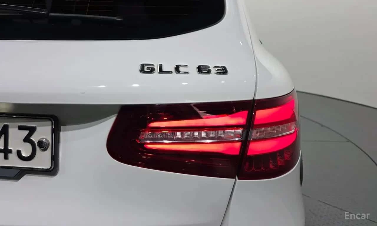 Mercedes-Benz GLC 63 AMG GLC63 4MATIC+ , снимка 3 - Автомобили и джипове - 55398106