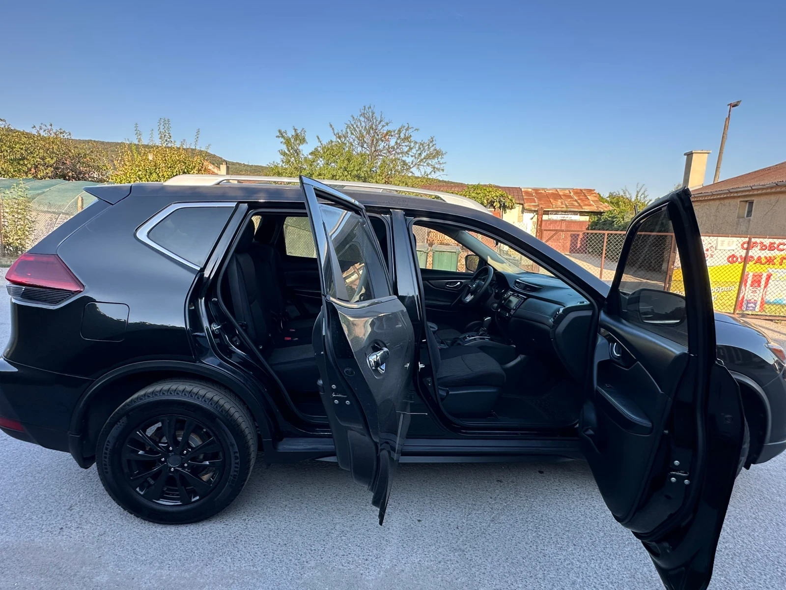 Nissan Rogue, снимка 9 - Автомобили и джипове - 55438767