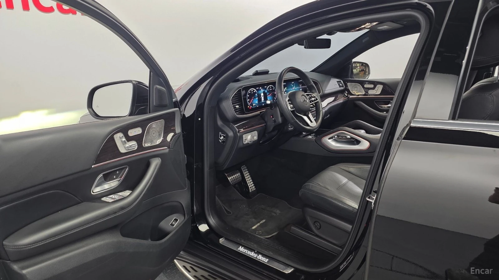 Mercedes-Benz GLE 400 4MATIC/COUPE/DRIVE-ASSISTS/PANOROOF/PREMIUM SOUND, снимка 5 - Автомобили и джипове - 55678844