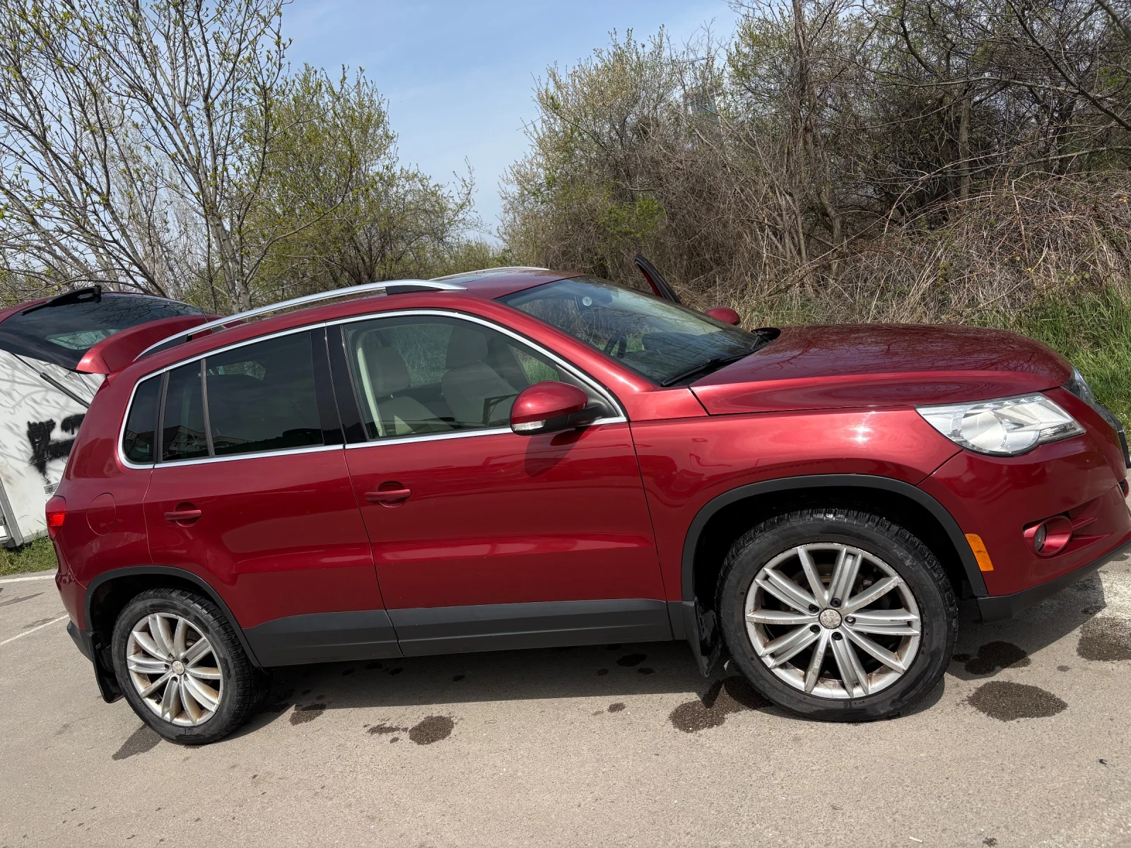 VW Tiguan 2.0 T, снимка 9 - Автомобили и джипове - 55808048