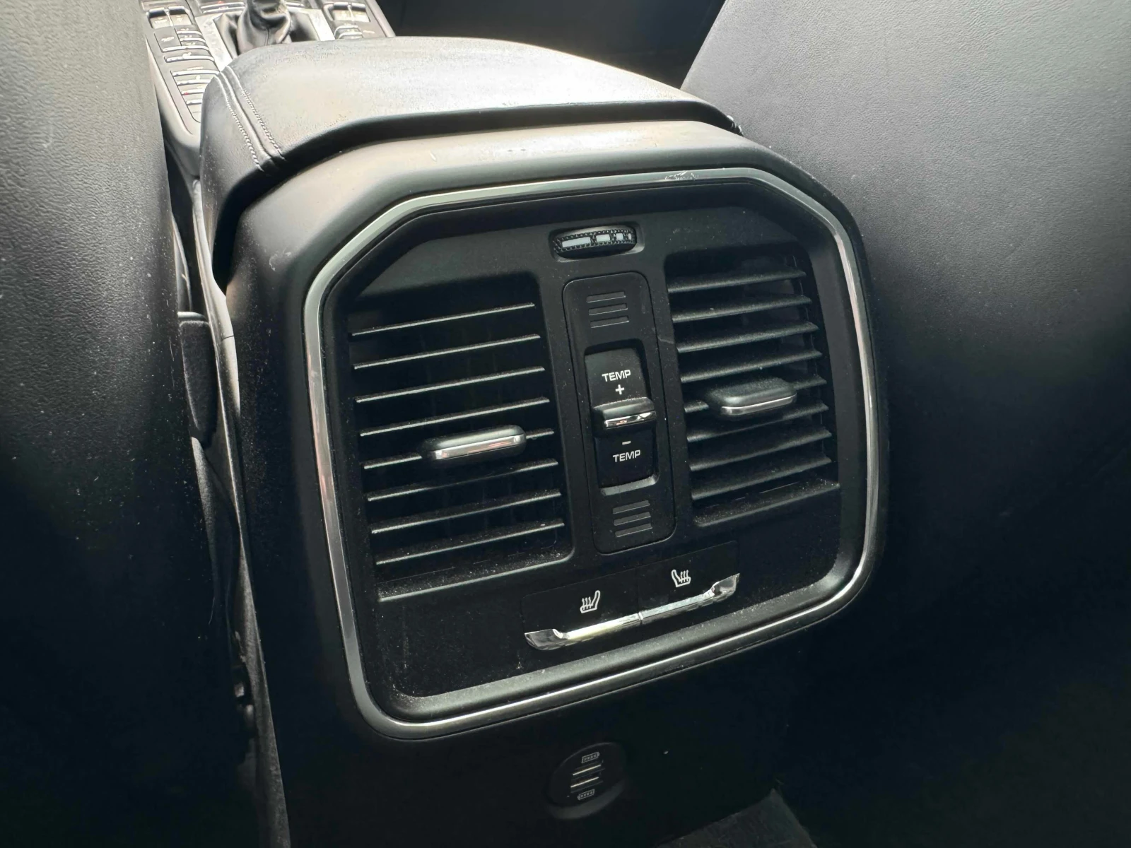 Porsche Macan GTS / MATRIX / BOSE / CARFAX / АВТОКРЕДИТ , снимка 12 - Автомобили и джипове - 55831034