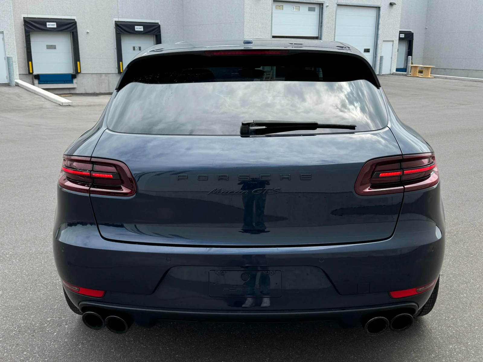 Porsche Macan GTS / MATRIX / BOSE / CARFAX / АВТОКРЕДИТ , снимка 4 - Автомобили и джипове - 55831034