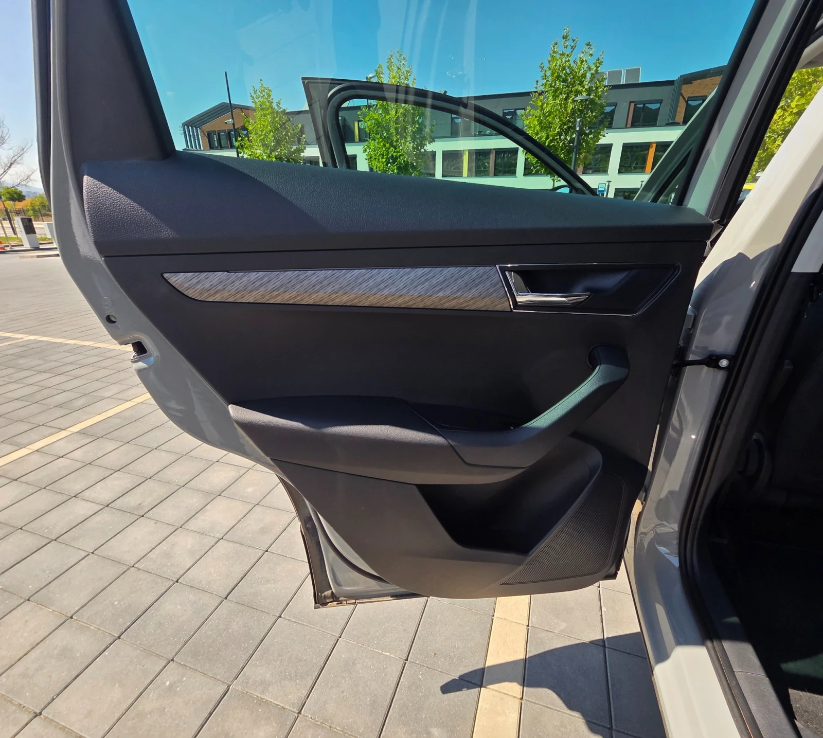 Skoda Karoq 2.0 td 4x4, снимка 8 - Автомобили и джипове - 55986754