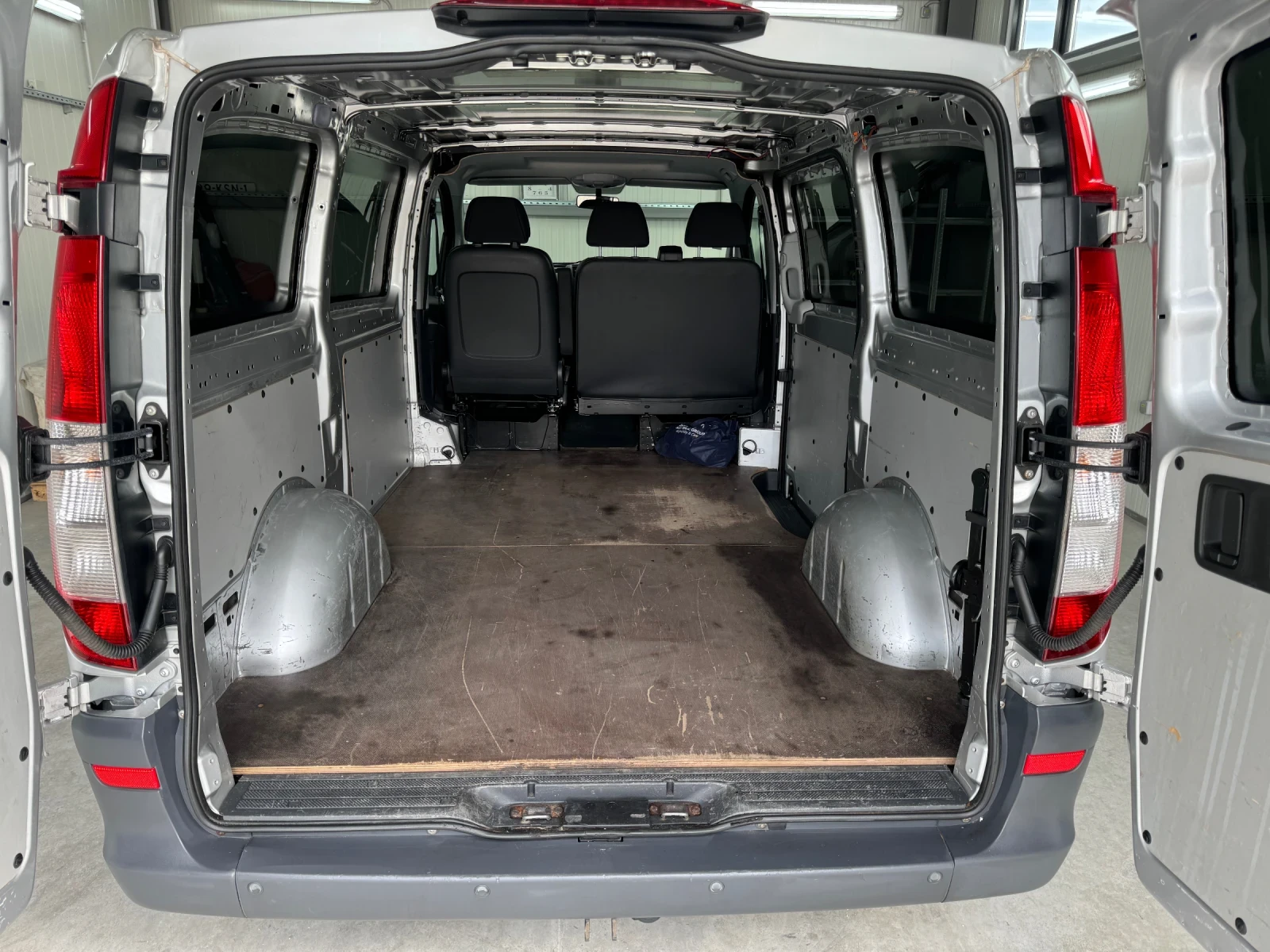Mercedes-Benz Viano 3.0 CDI - изображение 7