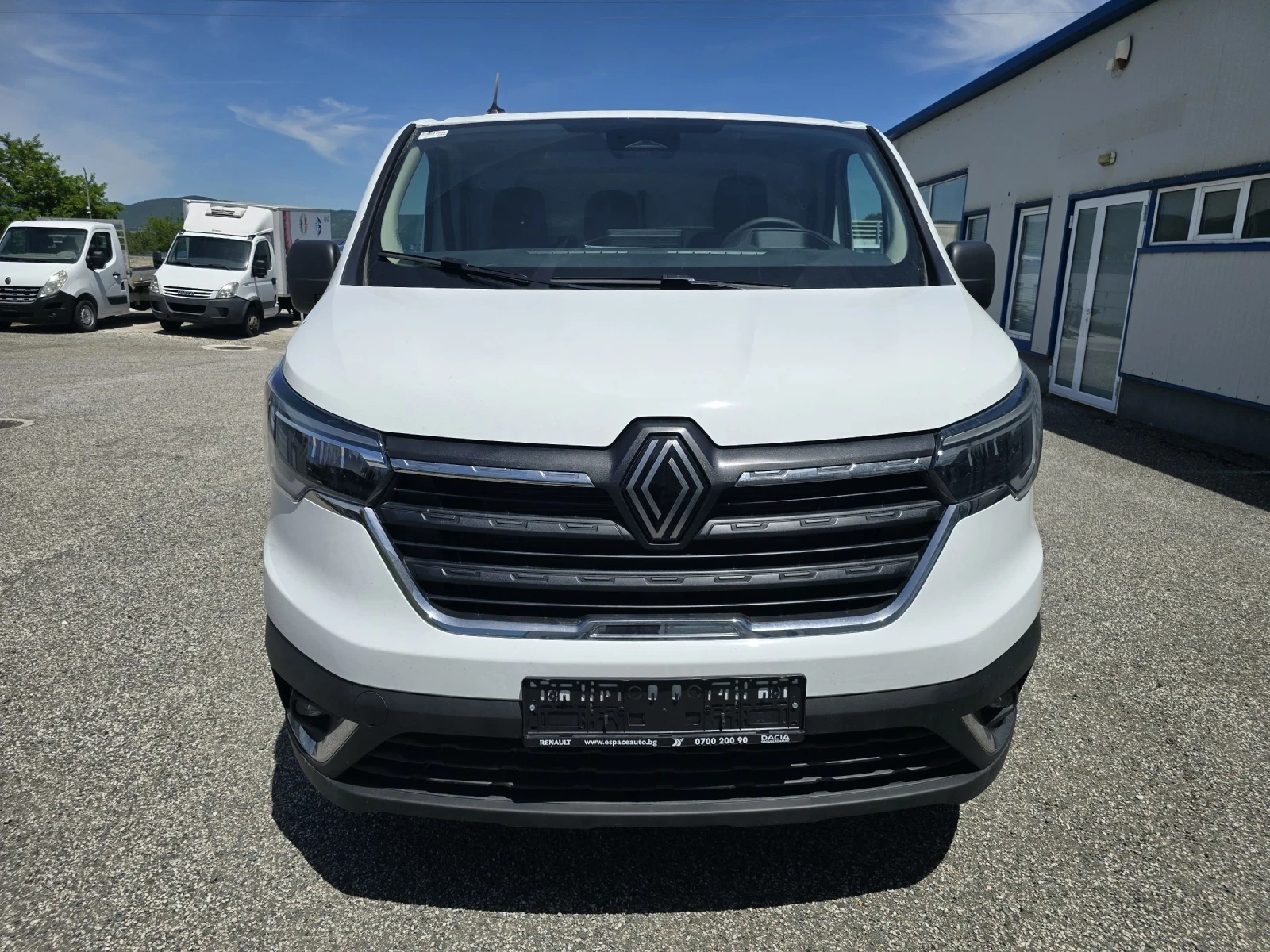 Renault Trafic НОВ ХЛАДИЛЕН - изображение 2