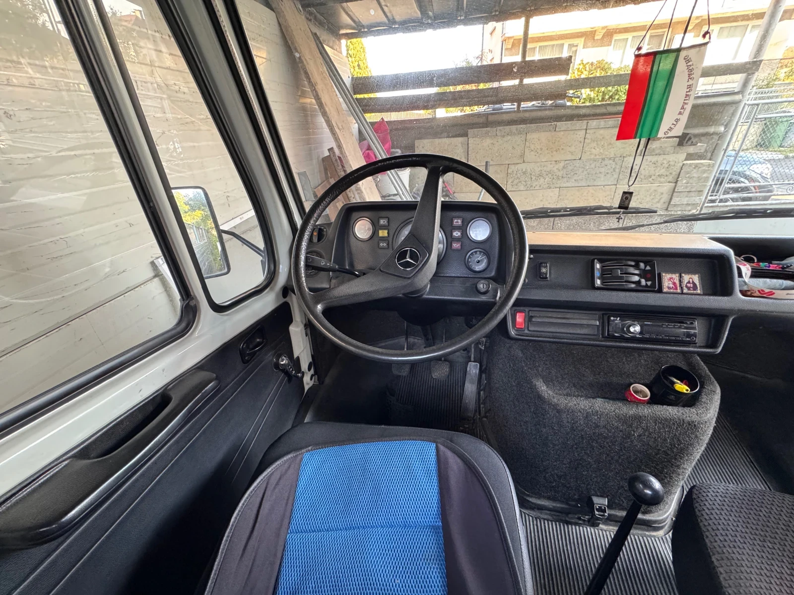 Mercedes-Benz 307  - изображение 5