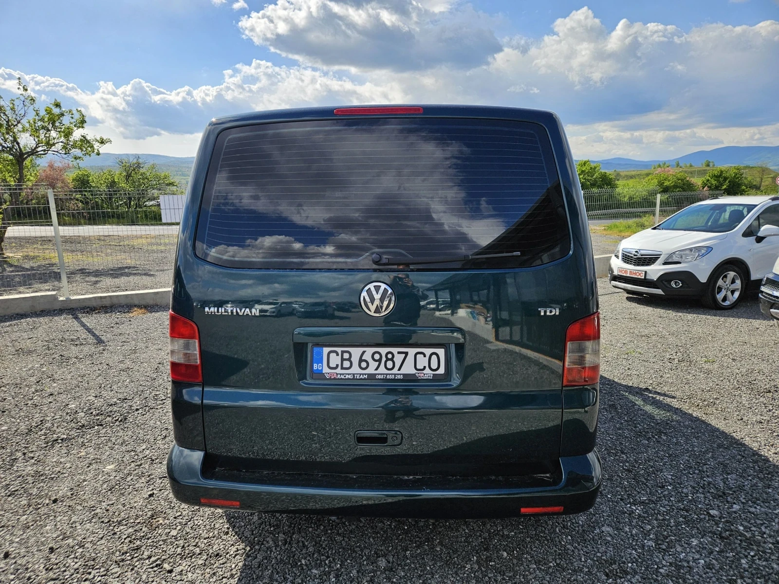VW Multivan 2.5 TDI 6места, снимка 4 - Бусове и автобуси - 54390445