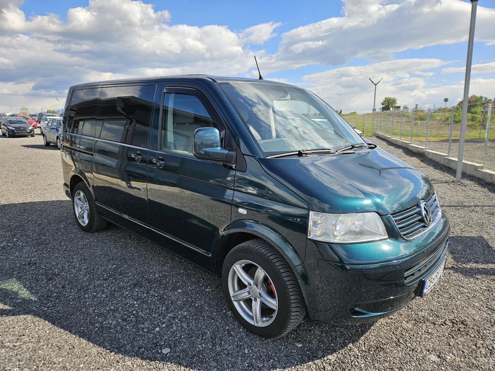 VW Multivan 2.5 TDI 6места, снимка 7 - Бусове и автобуси - 54390445
