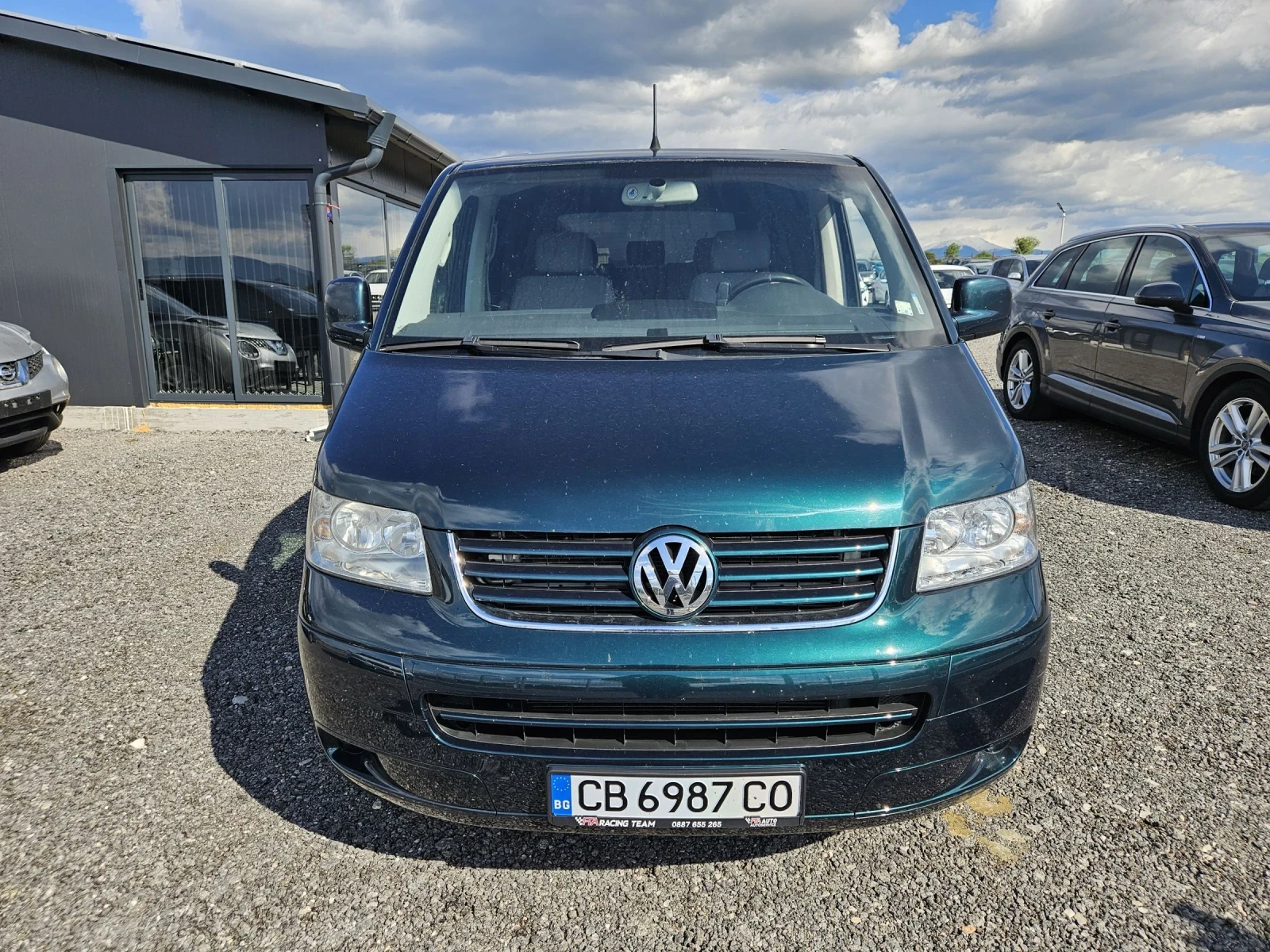 VW Multivan 2.5 TDI 6места, снимка 8 - Бусове и автобуси - 54390445