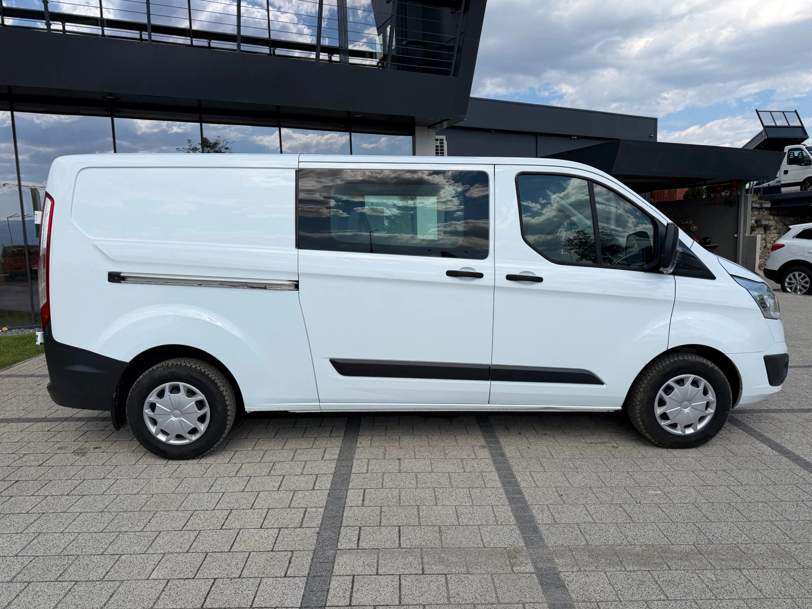 Ford Transit Custom 6 места 130кс, снимка 3 - Бусове и автобуси - 55727274