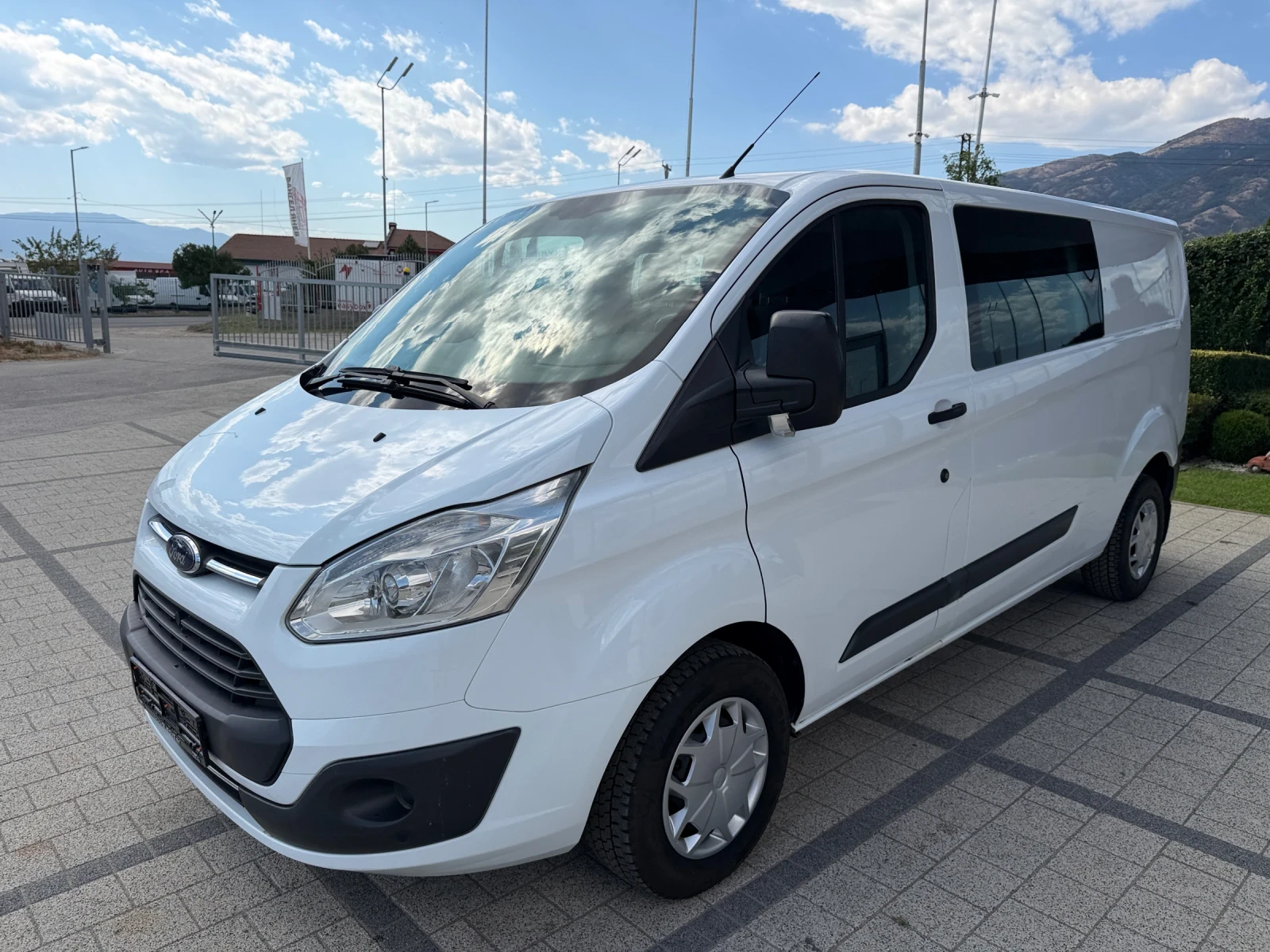 Ford Transit Custom 6 места 130кс, снимка 8 - Бусове и автобуси - 55727274