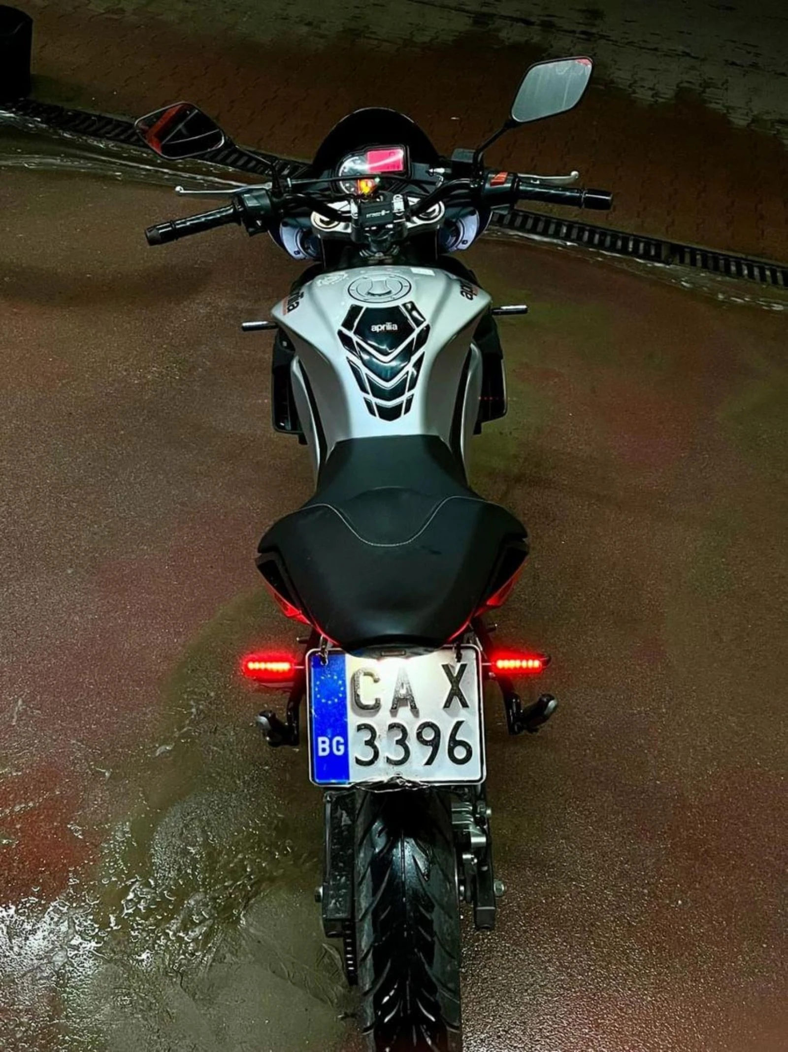 Aprilia Tuono 125, A1 - изображение 4