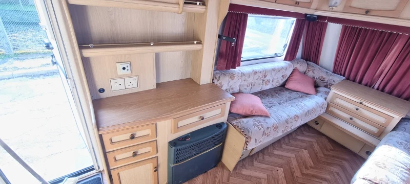 Каравана Sterckeman ECCLES500, снимка 7 - Каравани и кемпери - 53296208