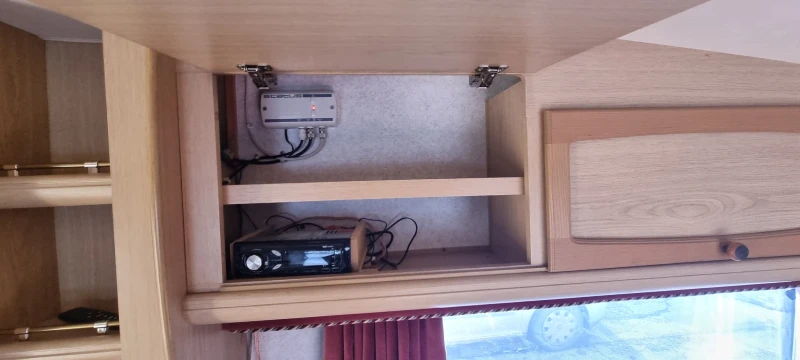 Каравана Sterckeman ECCLES500, снимка 8 - Каравани и кемпери - 53296208