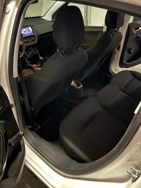 Peugeot 208, снимка 8