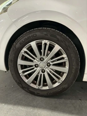 Peugeot 208, снимка 11
