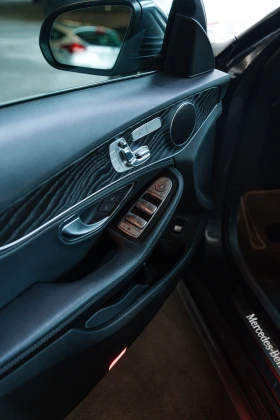 Mercedes-Benz C 300 AMG* 4-MATIC* LED, снимка 11