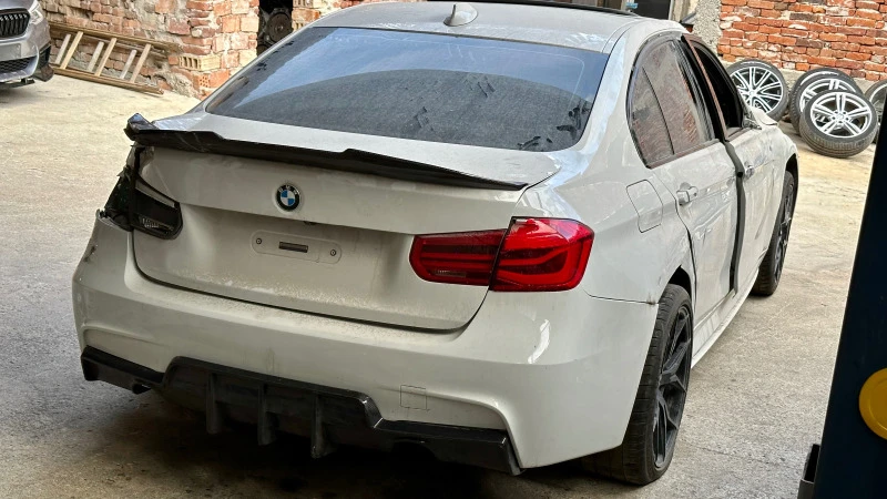 BMW 340 XI На ЧАСТИ, снимка 4 - Автомобили и джипове - 42122187