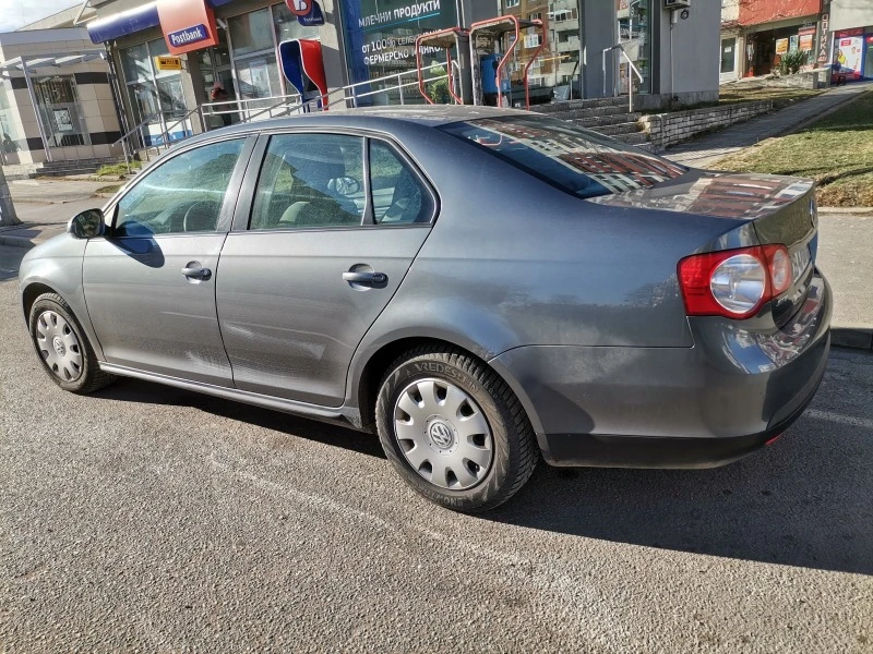 VW Jetta, снимка 2 - Автомобили и джипове - 47466126