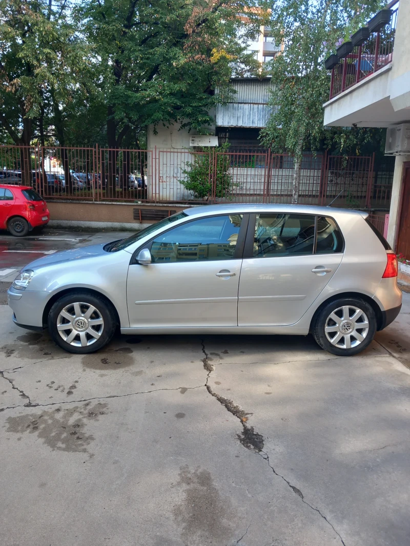 VW Golf 5, снимка 2 - Автомобили и джипове - 47301747