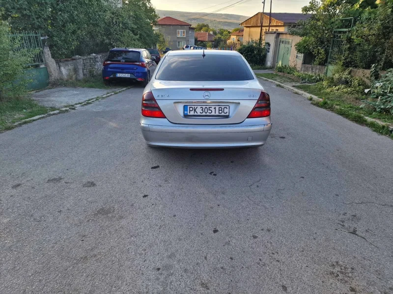 Mercedes-Benz E 270, снимка 4 - Автомобили и джипове - 47323114