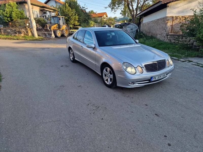 Mercedes-Benz E 270, снимка 1 - Автомобили и джипове - 47323114