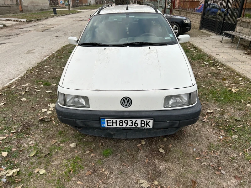 VW Passat, снимка 1 - Автомобили и джипове - 48336678