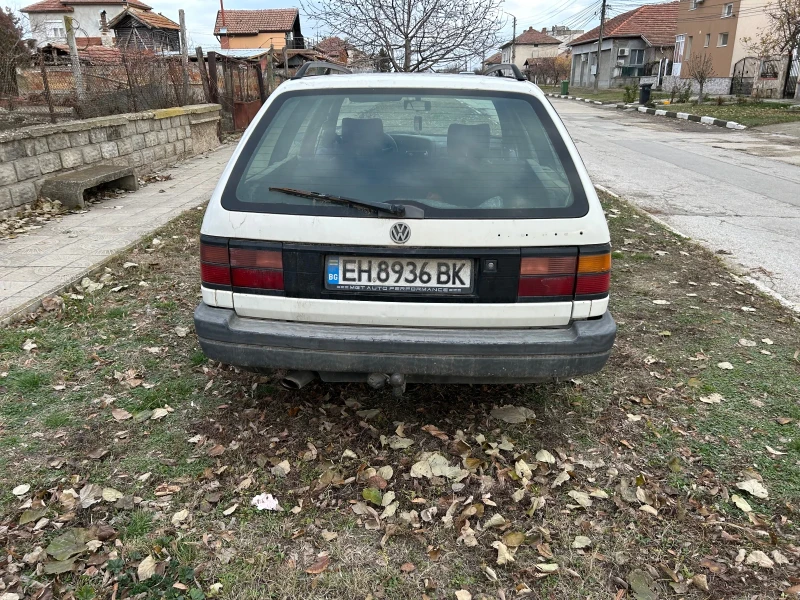 VW Passat, снимка 4 - Автомобили и джипове - 48336678