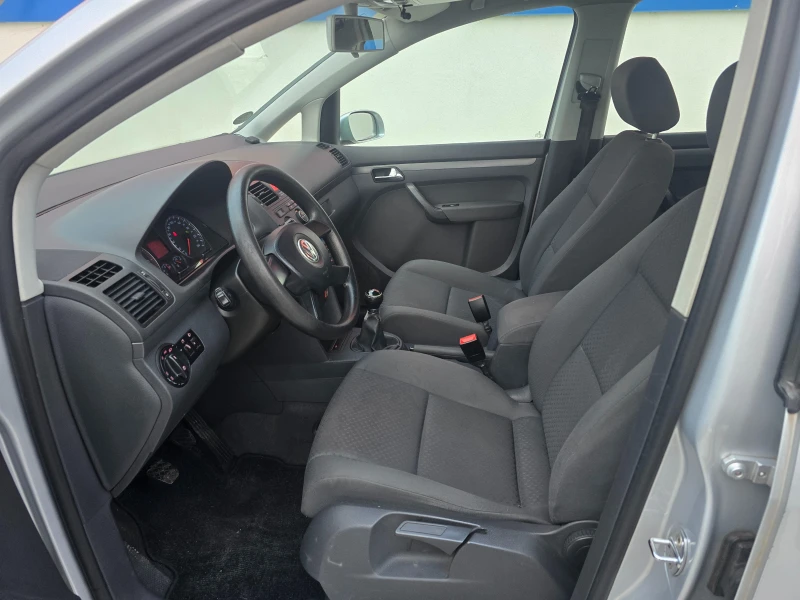 VW Touran 1.9TDI, снимка 10 - Автомобили и джипове - 48786901