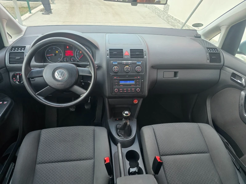 VW Touran 1.9TDI, снимка 9 - Автомобили и джипове - 48786901