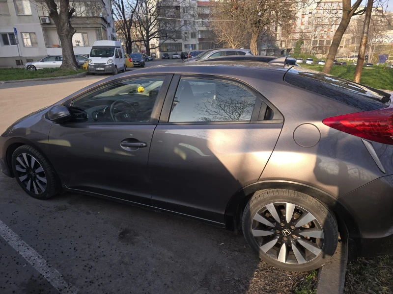 Honda Civic 1.8, снимка 3 - Автомобили и джипове - 49524372