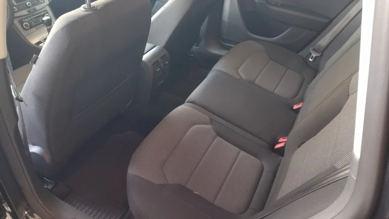 VW Passat B7, снимка 12 - Автомобили и джипове - 52532826