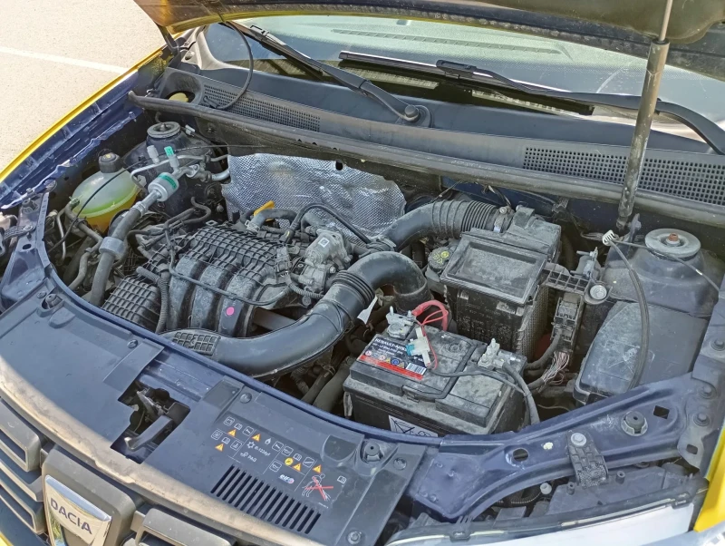 Dacia Logan 1000/75 клима, снимка 14 - Автомобили и джипове - 51033057