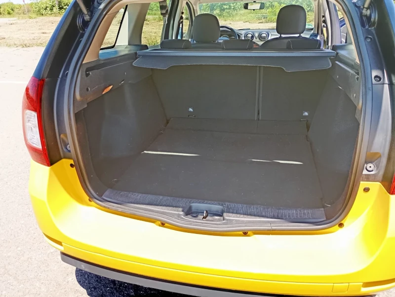 Dacia Logan 1000/75 клима, снимка 6 - Автомобили и джипове - 51033057