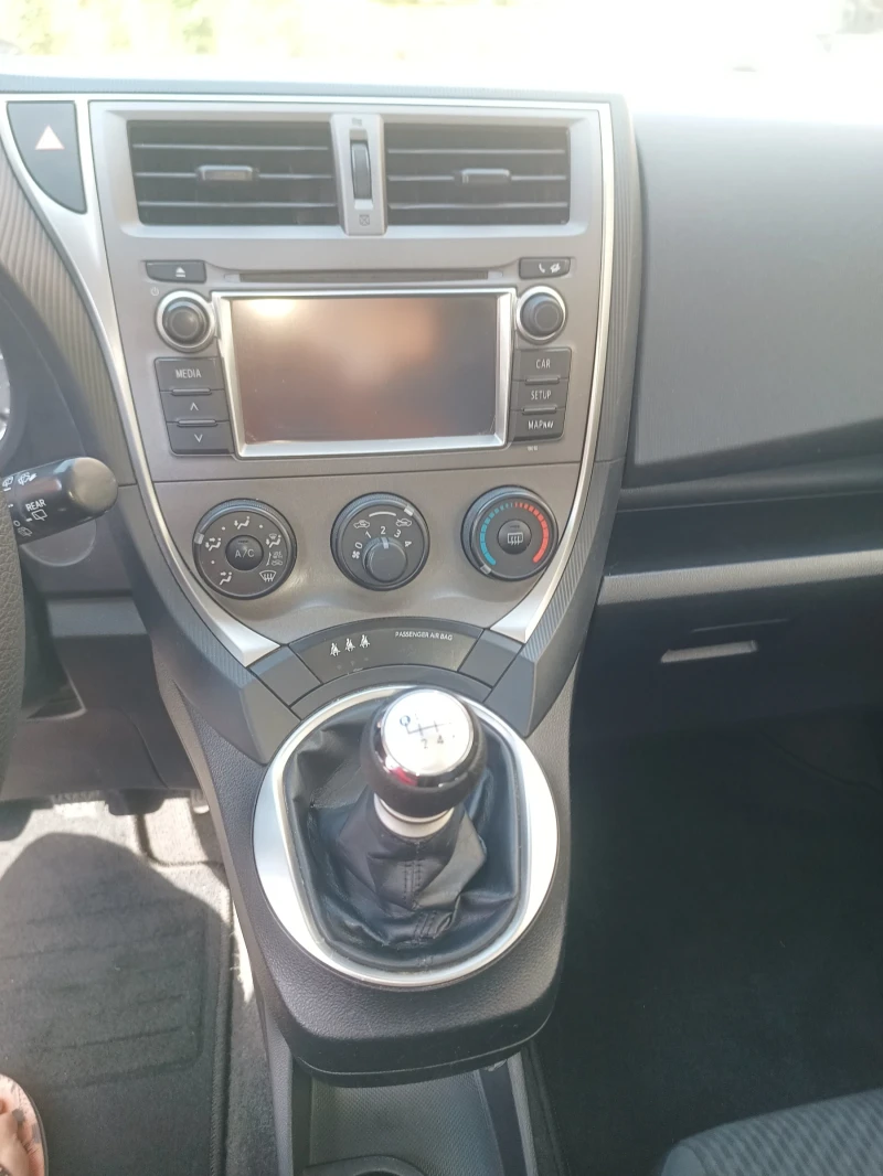 Toyota Verso S, снимка 17 - Автомобили и джипове - 52468722