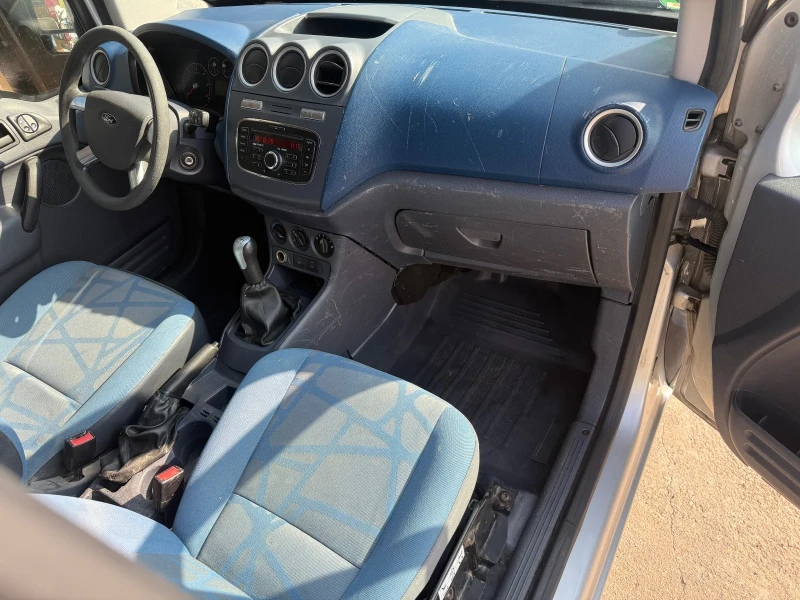 Ford Connect 1.8tdci Товарен, снимка 9 - Автомобили и джипове - 52079423