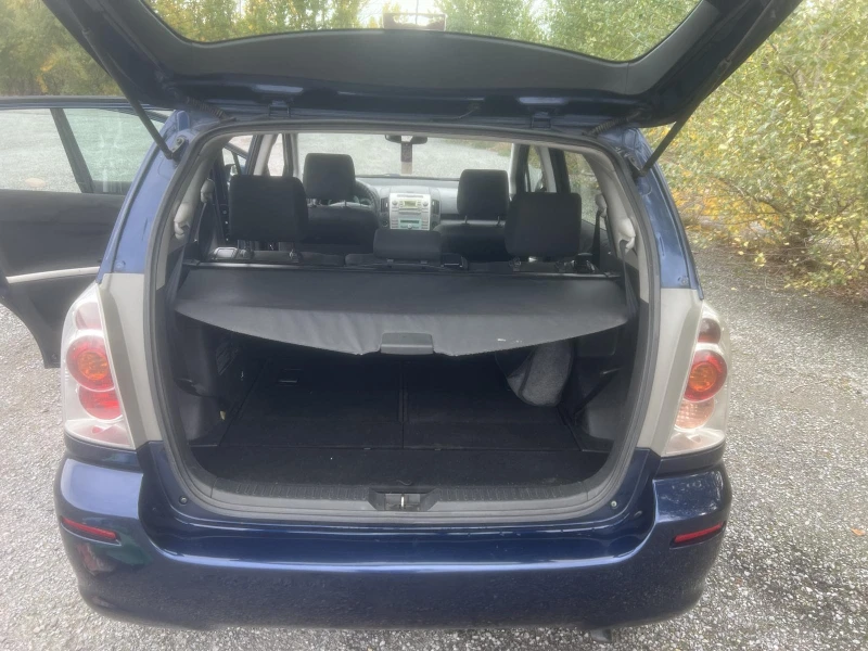 Toyota Corolla verso 6+ 1, снимка 6 - Автомобили и джипове - 52542900
