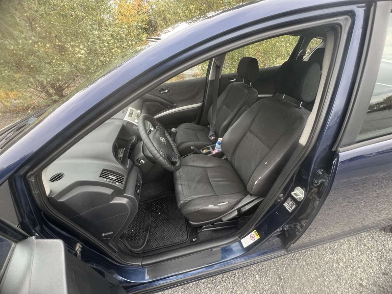 Toyota Corolla verso 6+ 1, снимка 13 - Автомобили и джипове - 52542900