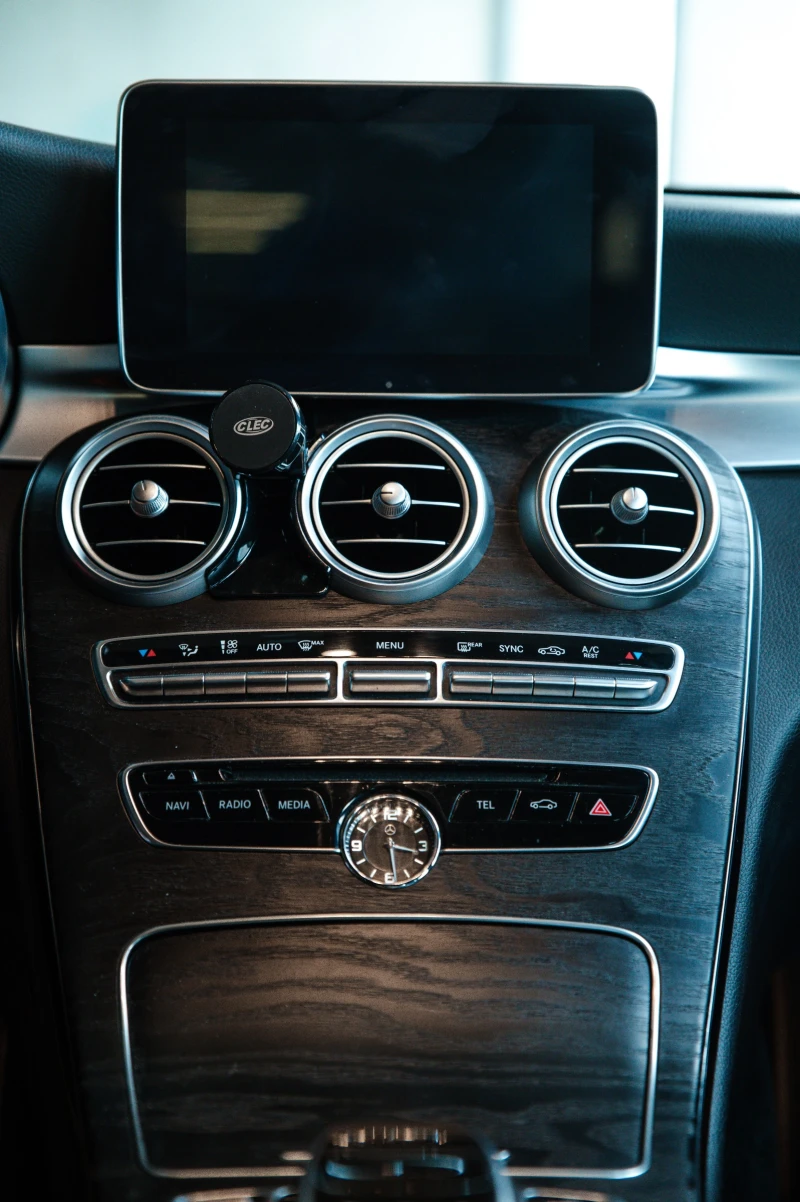 Mercedes-Benz C 300 AMG* 4-MATIC* LED, снимка 10 - Автомобили и джипове - 52667009