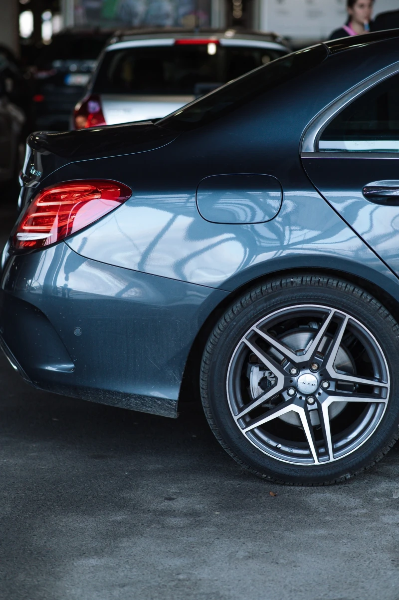 Mercedes-Benz C 300 AMG* 4-MATIC* LED, снимка 6 - Автомобили и джипове - 52667009