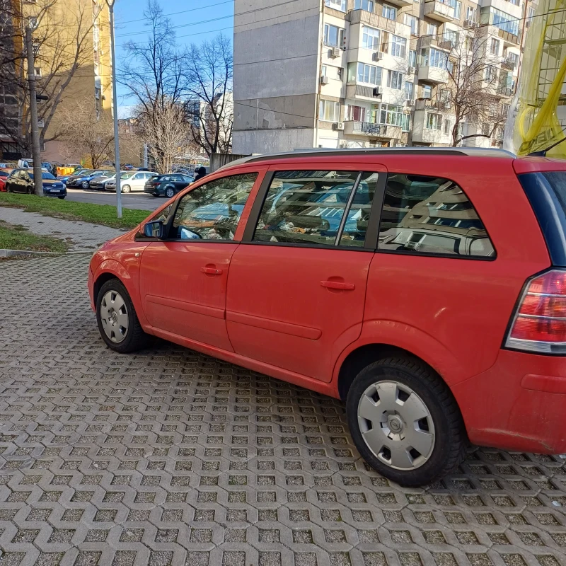 Opel Zafira Метан. 7 места, снимка 4 - Автомобили и джипове - 52937136