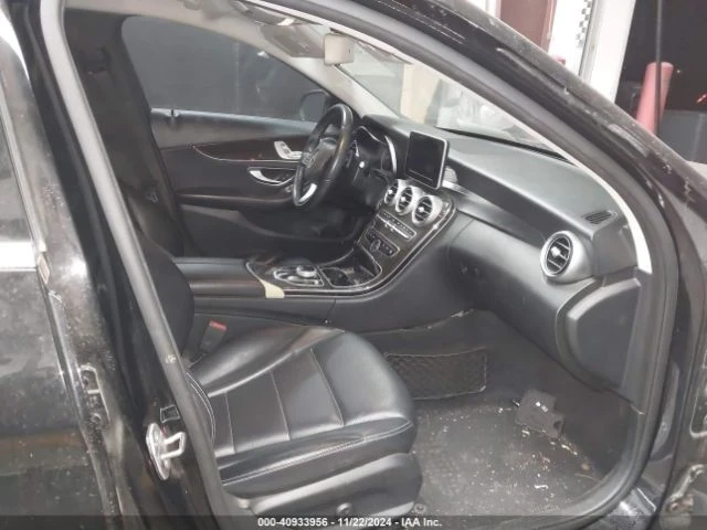 Mercedes-Benz C 300, снимка 9 - Автомобили и джипове - 49290950