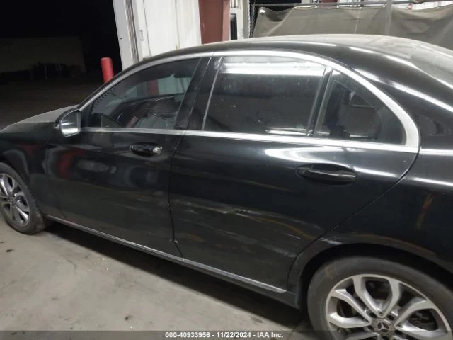 Mercedes-Benz C 300, снимка 6 - Автомобили и джипове - 49290950