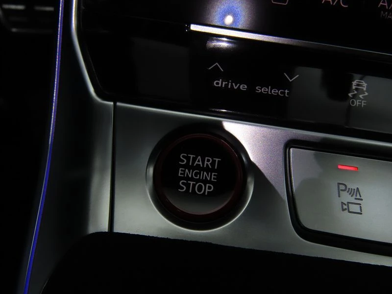 Audi Rs7 4.0 DJP Automatic, снимка 14 - Автомобили и джипове - 55780935