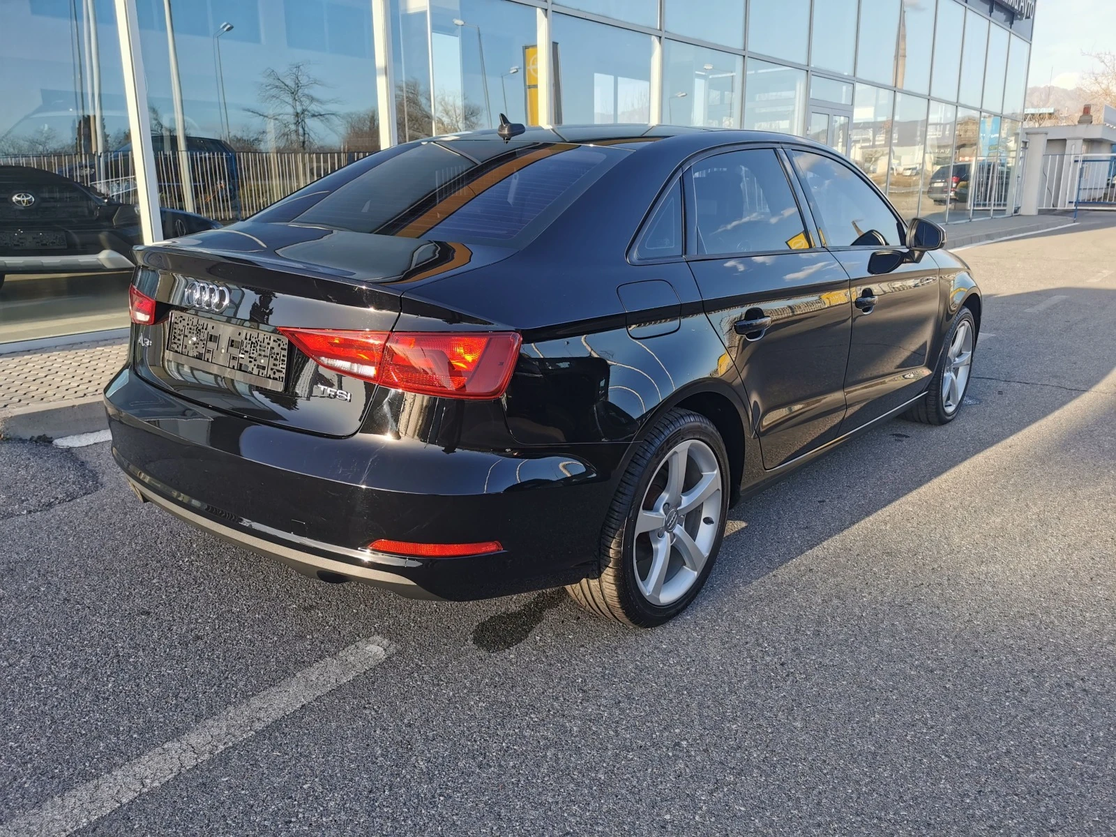 Audi A3 1.8TFSI Avtomat - изображение 6