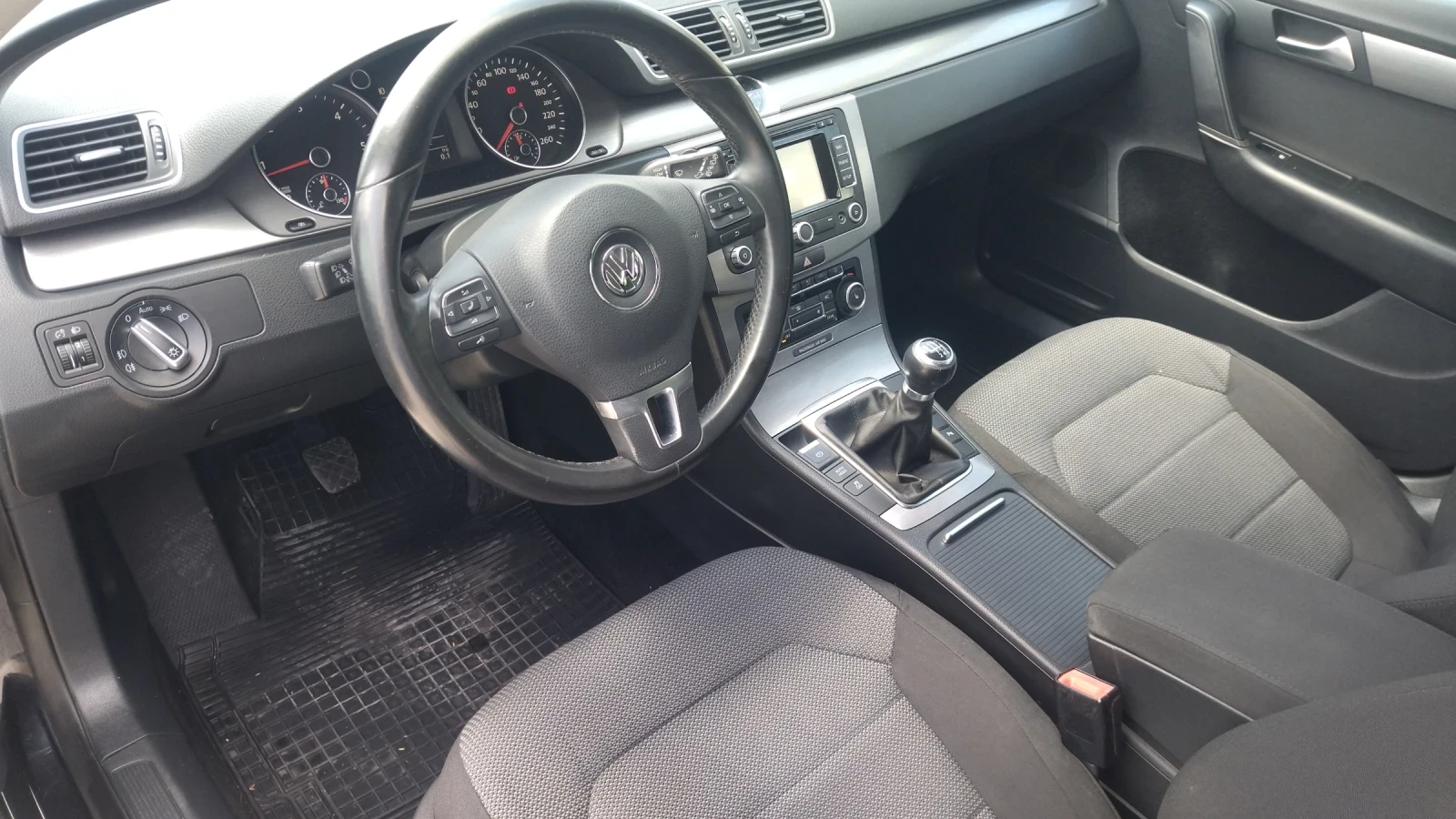 VW Passat B7 - изображение 10